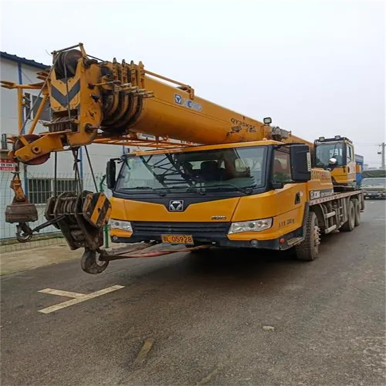 石河镇吊车出租保险：全面覆盖，安全无忧