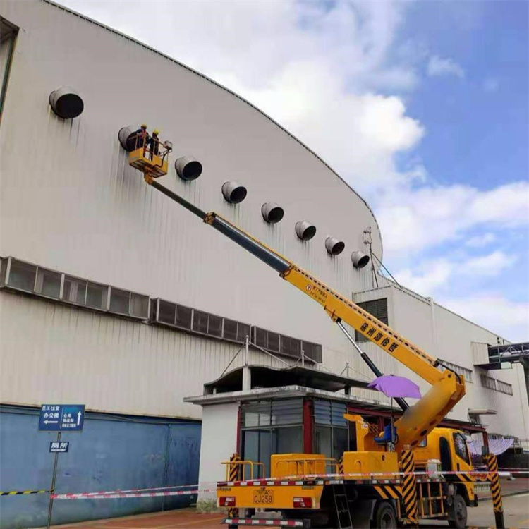 石河镇高空作业车出租服务：专业广告牌安装解决方案