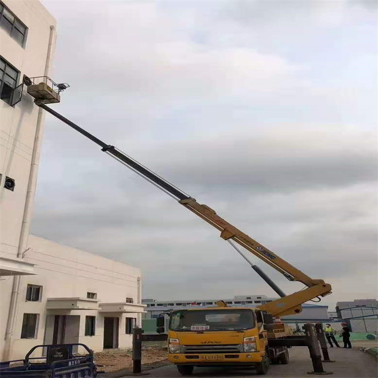 石河镇吊车可以用吊笼吊人作业吗